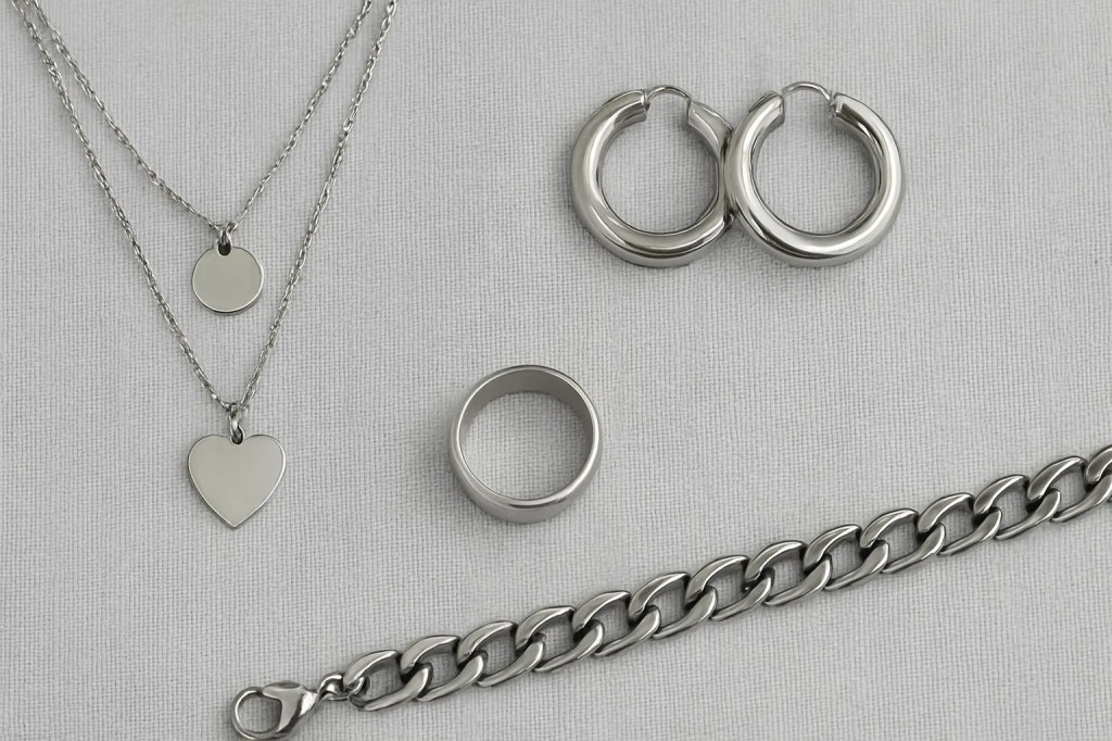 Joyería de acero inoxidable: collares, anillos y pulseras